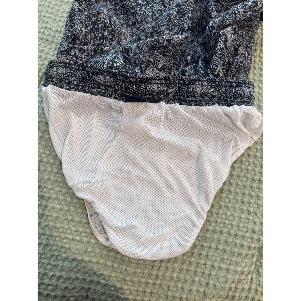 Barbour Mens Swim Shorts Navy White Botanical Leaf Print Mesh Lined Size Medium